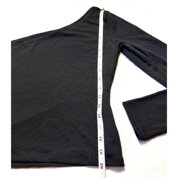 NWOT Melrose and Market Top Size M Black - Picture 4 of 7